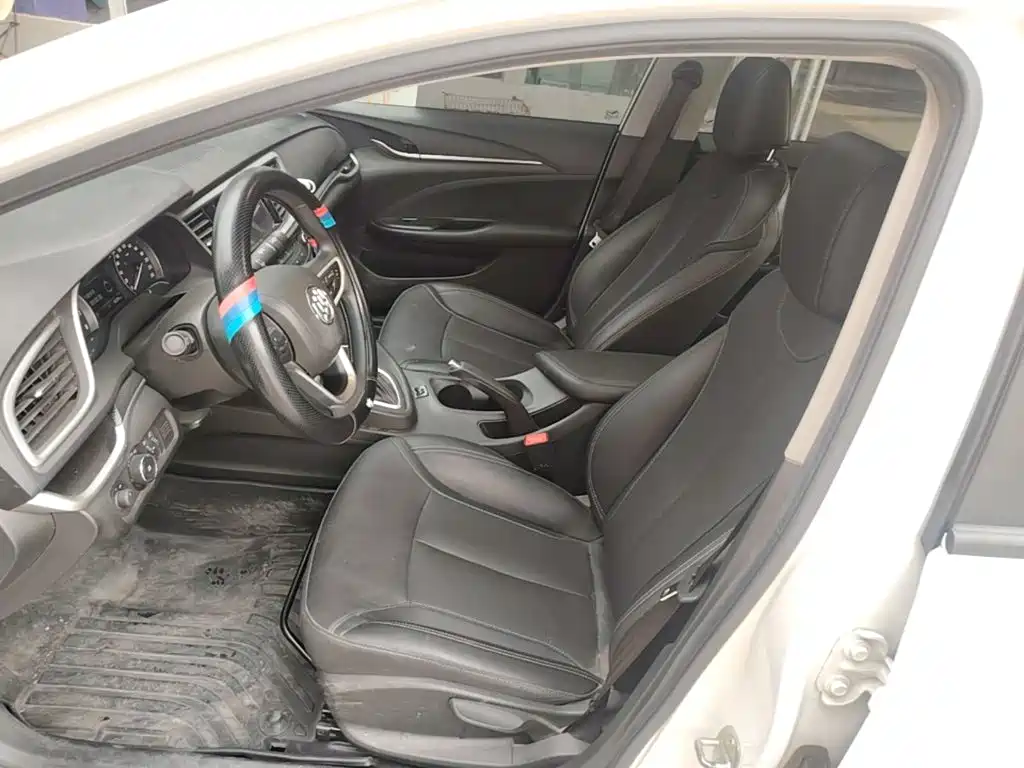 Buick Excelle — миниатюра 15