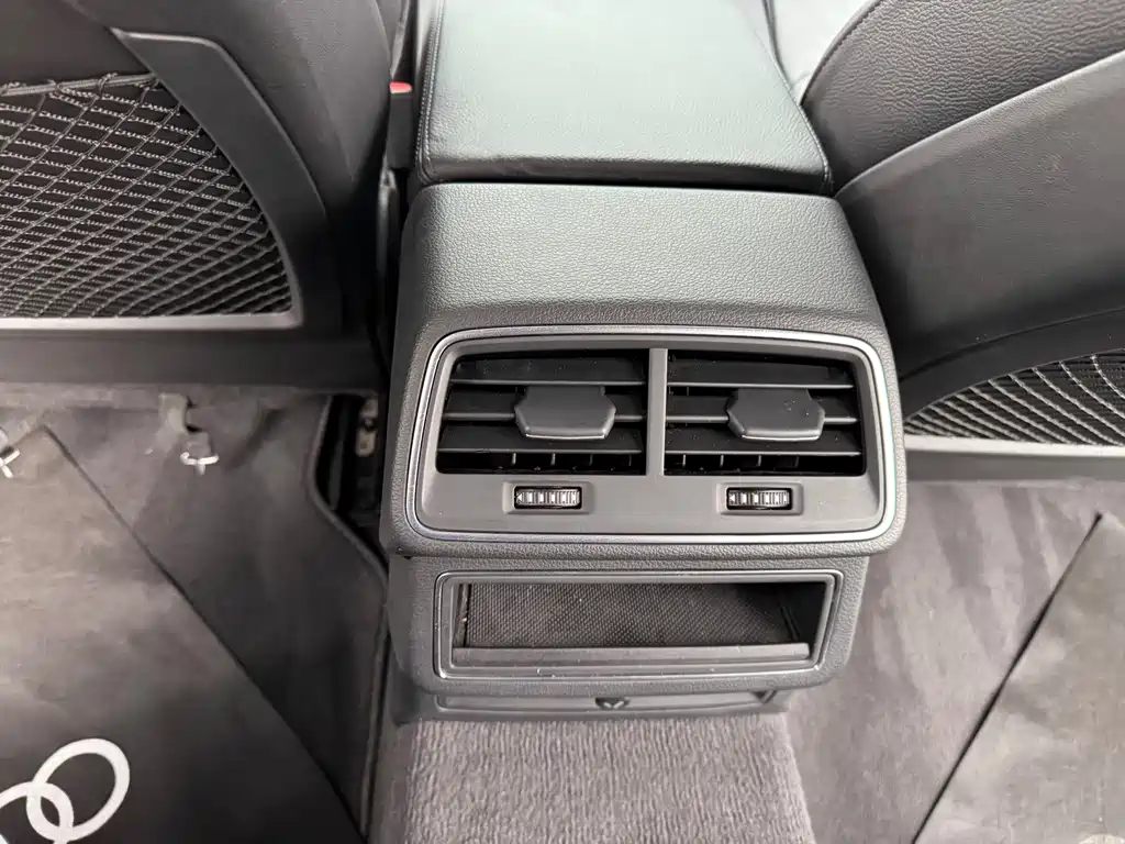 Audi A6L — миниатюра 9