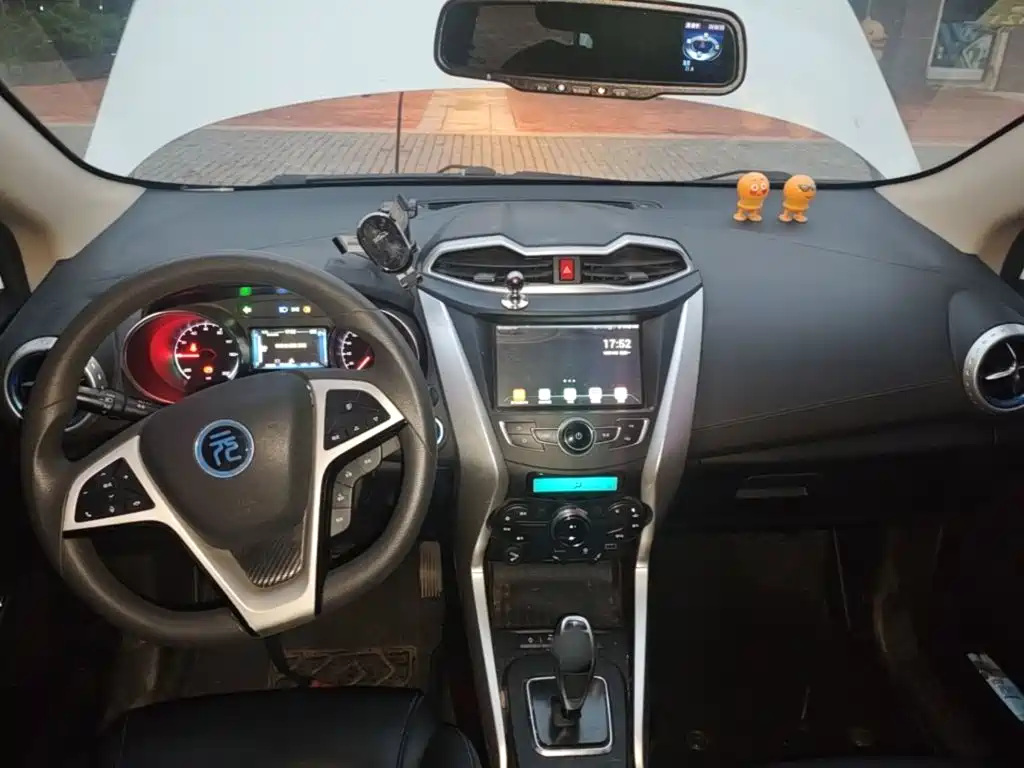 BYD Yuan EV — миниатюра 10