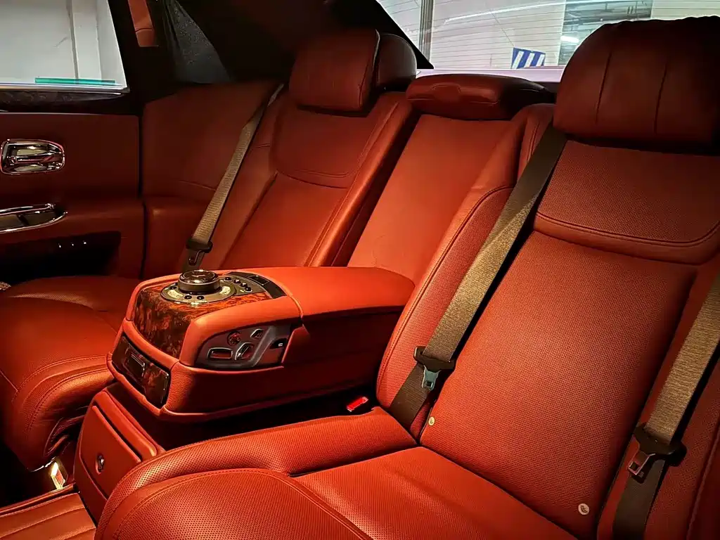Rolls-Royce Ghost — миниатюра 19