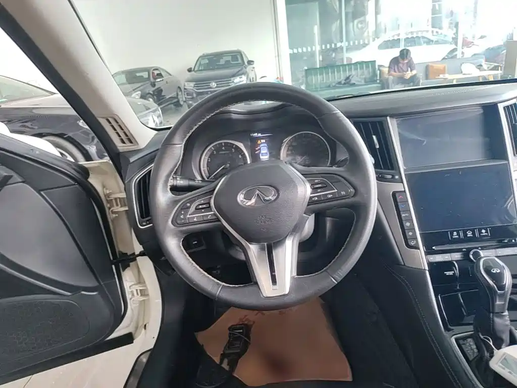 Infiniti Q50L — миниатюра 11