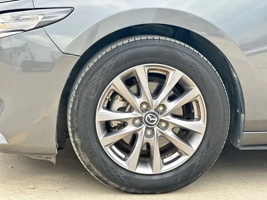Mazda 3 Axela — миниатюра 16