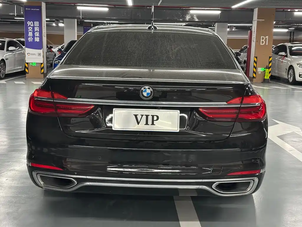 BMW 7 Series — миниатюра 4