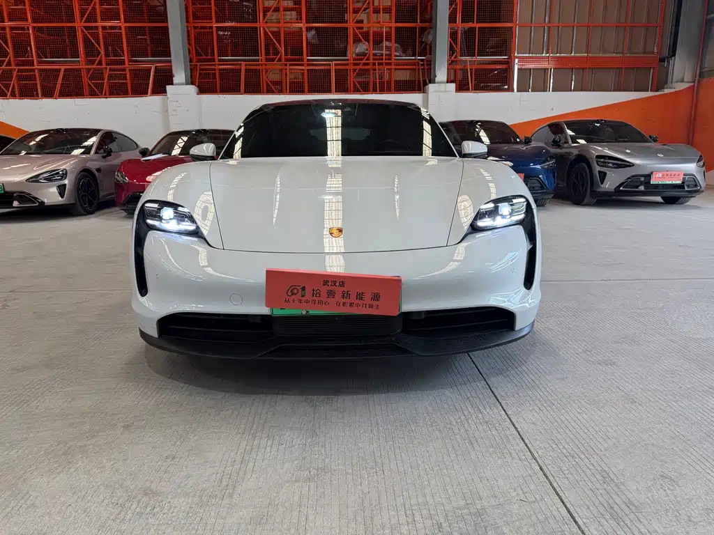 Porsche Taycan — миниатюра 2