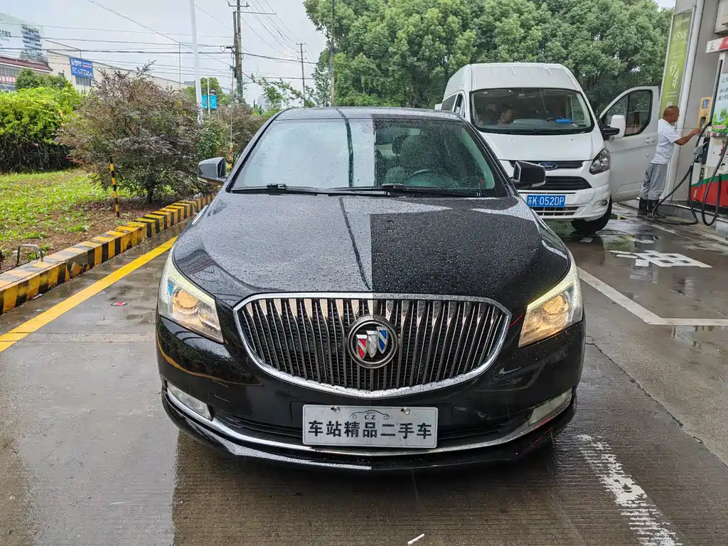 Buick LaCrosse — миниатюра 2