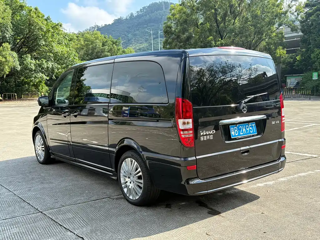 Mercedes-Benz Viano — миниатюра 15