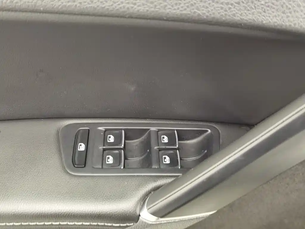 Volkswagen Golf — миниатюра 9