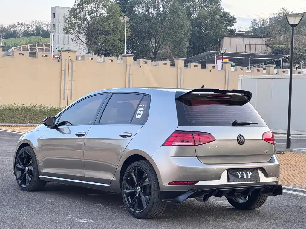 Volkswagen Golf — миниатюра 12