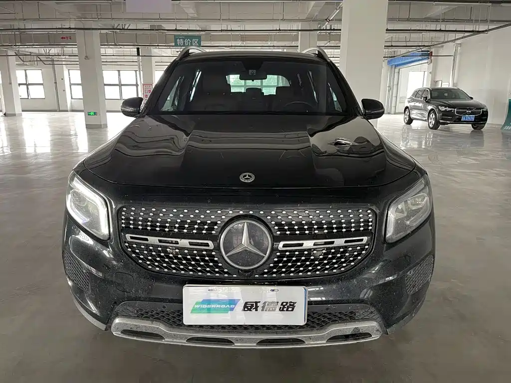 Mercedes-Benz GLB — миниатюра 2