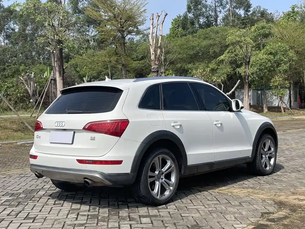 Audi Q5 (Import) — миниатюра 12