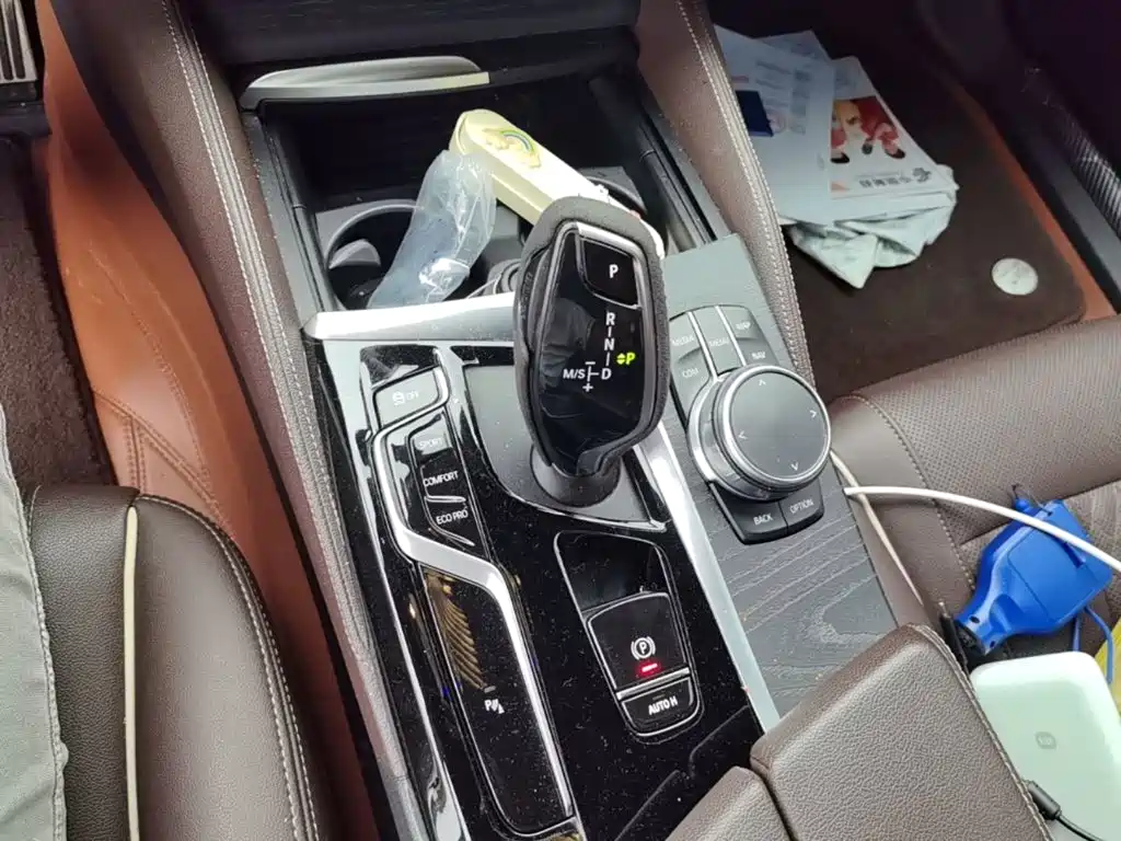 BMW 5 Series — миниатюра 14