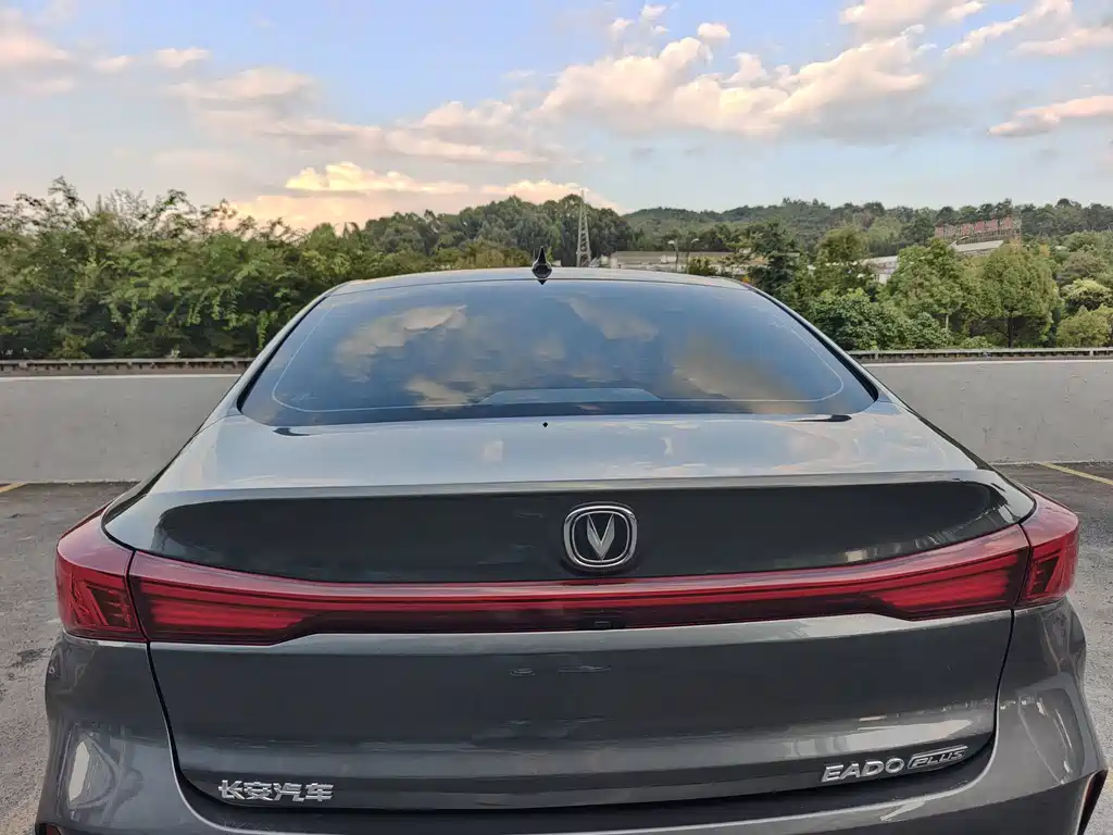 Changan Eado — миниатюра 8
