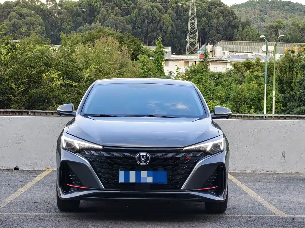 Changan Eado — миниатюра 3