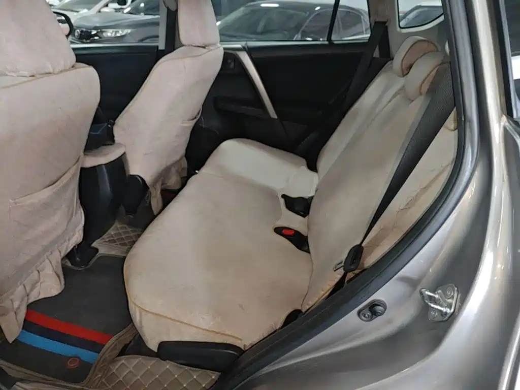 Toyota RAV4 — миниатюра 17