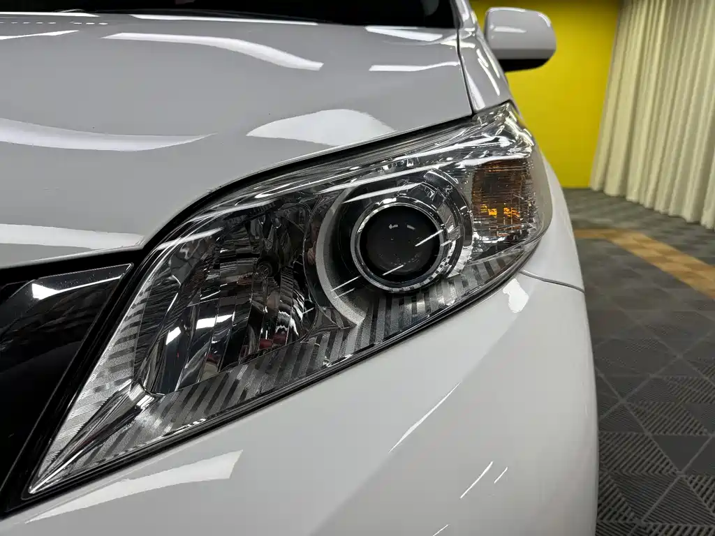 Toyota Sienna 3.5L 2WD LE, фото 9