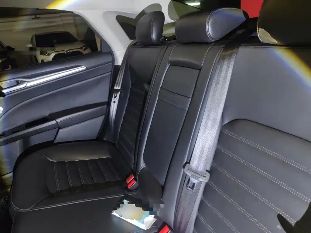 Ford Mondeo — миниатюра 13