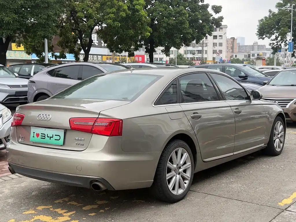 Audi A6L — миниатюра 12