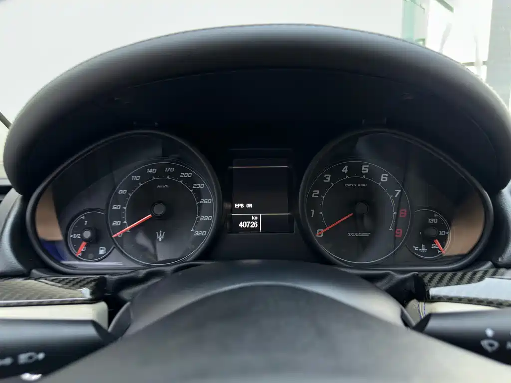 Maserati GranTurismo — миниатюра 19