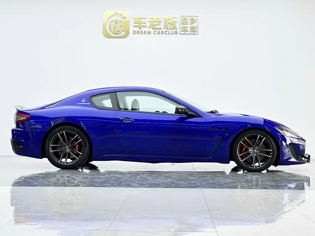 Maserati GranTurismo — миниатюра 7