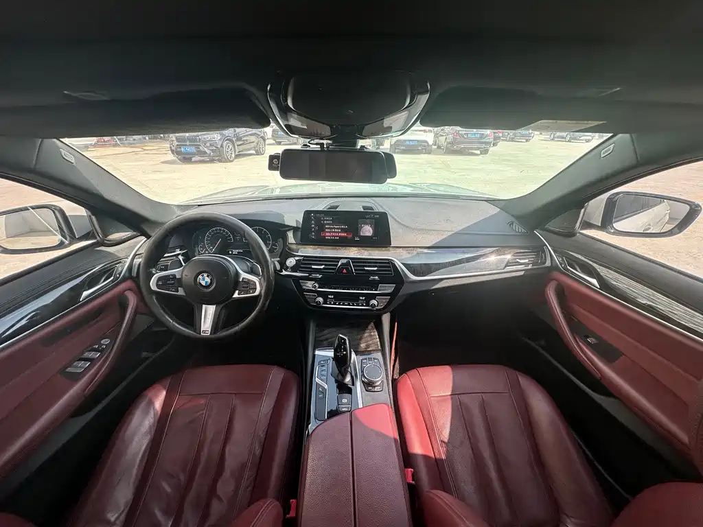 BMW 5 Series — миниатюра 16