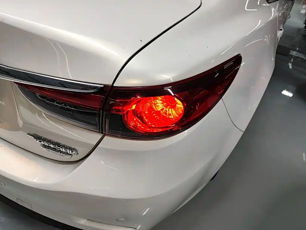 Mazda Atenza — миниатюра 8
