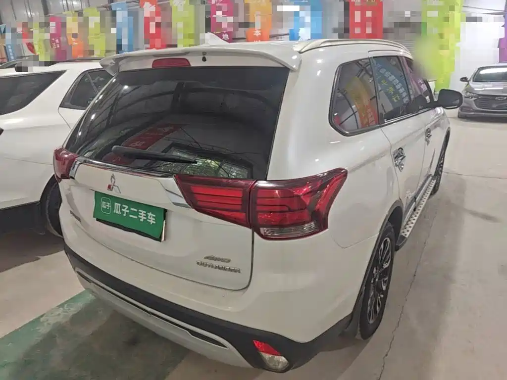 Mitsubishi Outlander — миниатюра 7