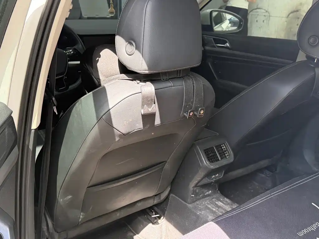 Volkswagen Lavida — миниатюра 5