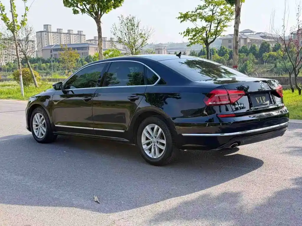 Volkswagen Passat — миниатюра 11