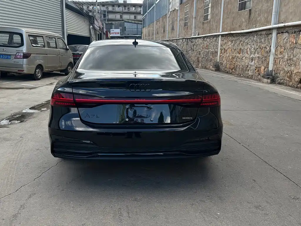 Audi A7L — миниатюра 10