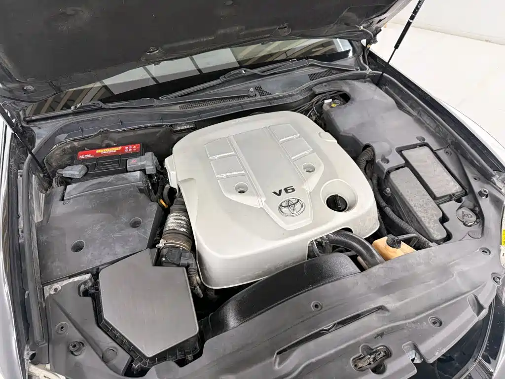 Toyota Crown — миниатюра 22