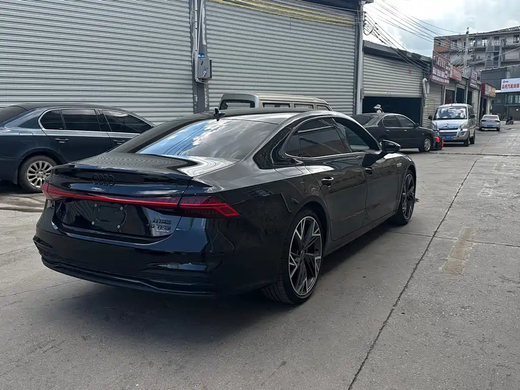 Audi A7L — миниатюра 11