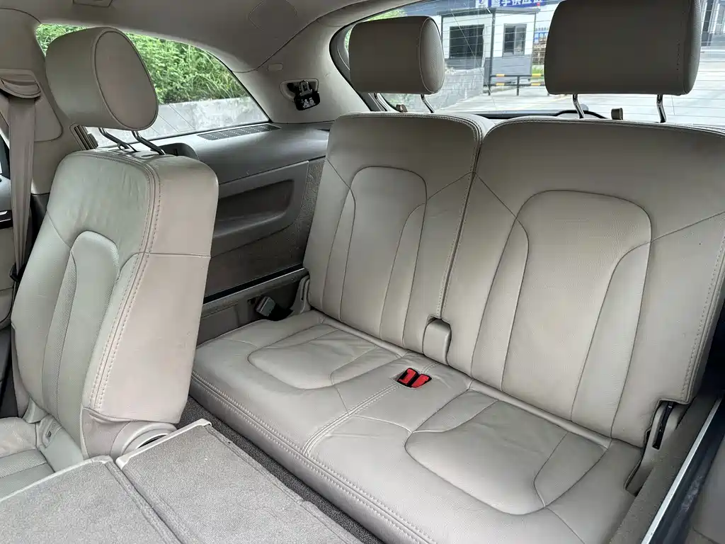 Audi Q7 — миниатюра 7