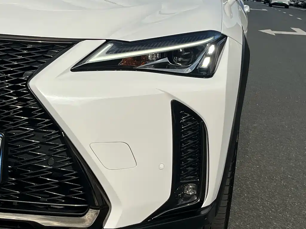 Lexus UX — фотографии объявления, Фото 15