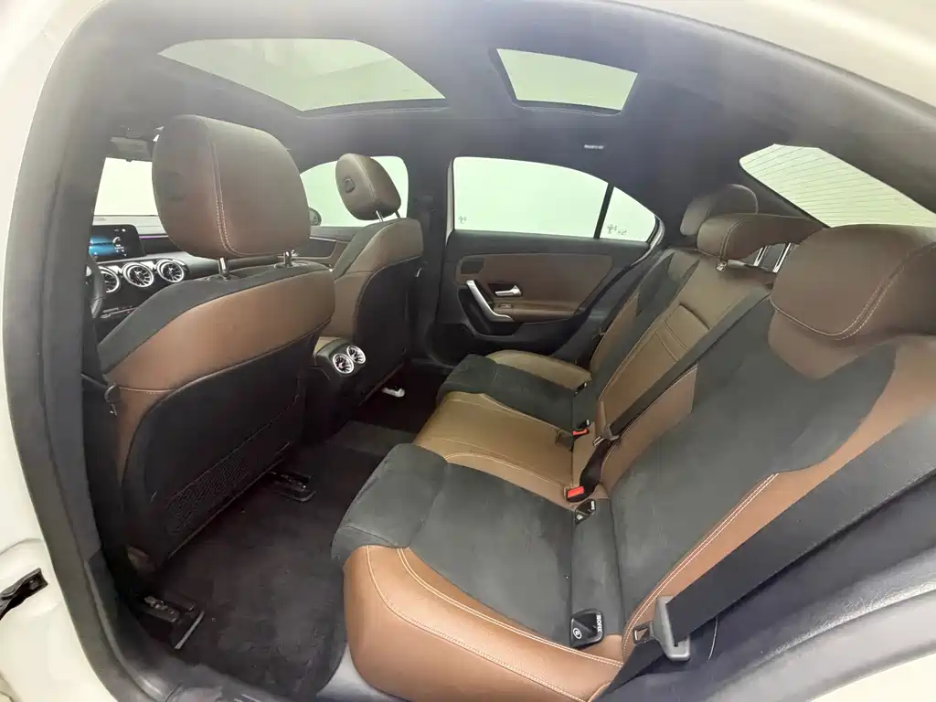 Mercedes-Benz A-Class — миниатюра 6