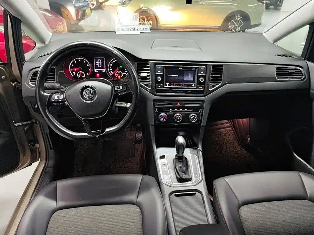 Volkswagen Golf Sportsvan — миниатюра 6