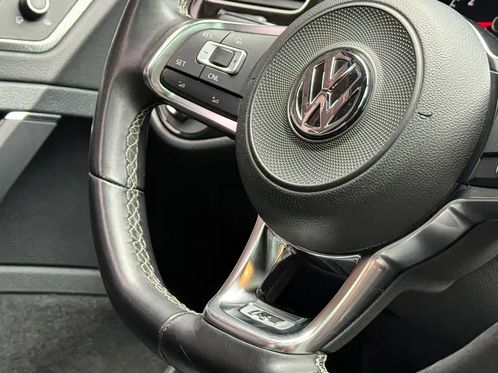 Volkswagen Golf — миниатюра 8