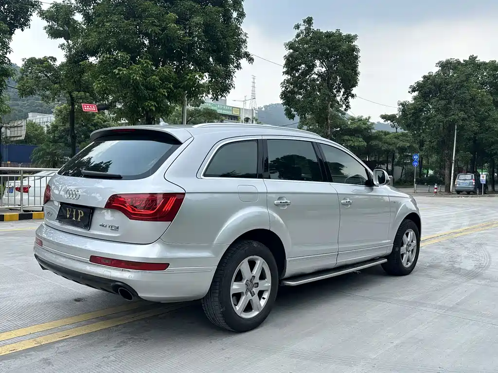 Audi Q7 — миниатюра 10