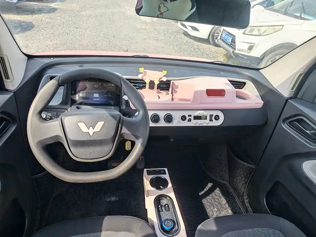 Wuling MINIEV — миниатюра 8