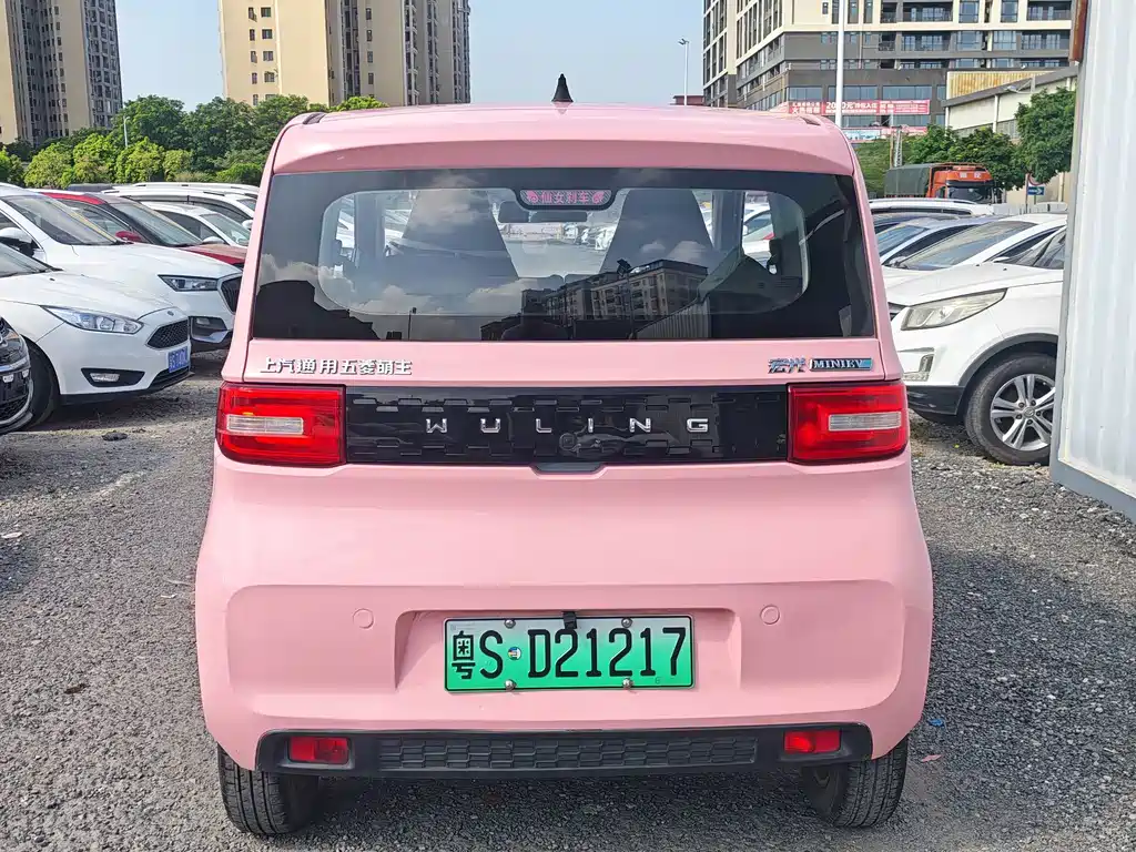 Wuling MINIEV — миниатюра 5