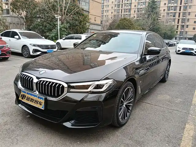 BMW 5 SERIES