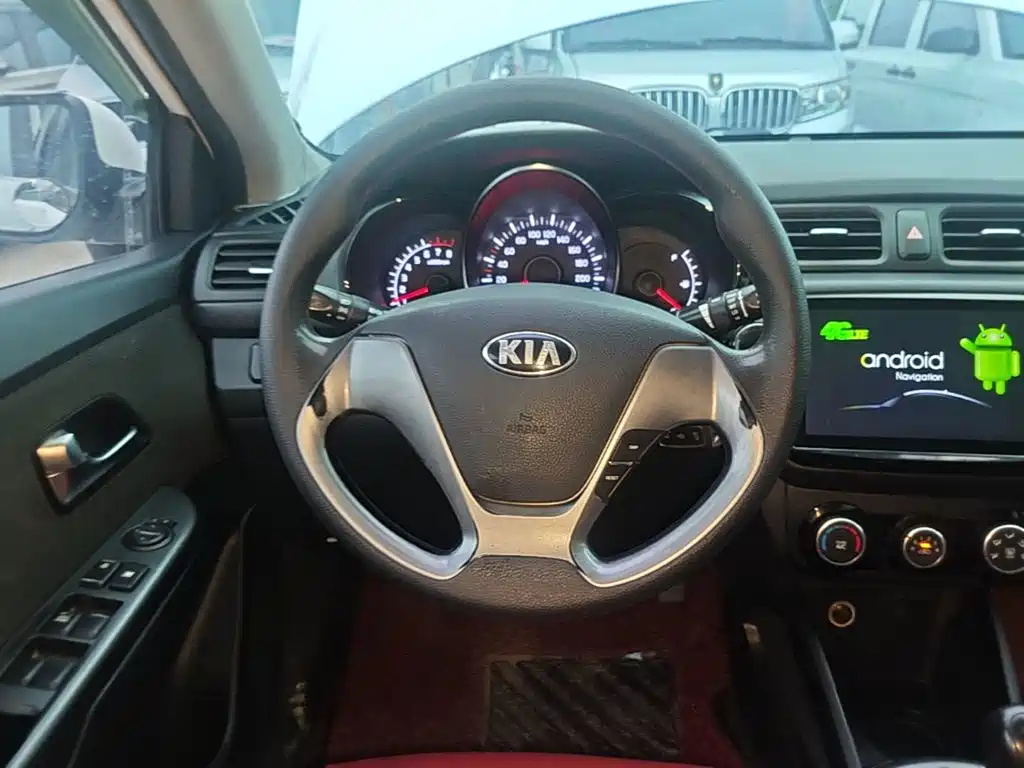 Kia K2 — миниатюра 11