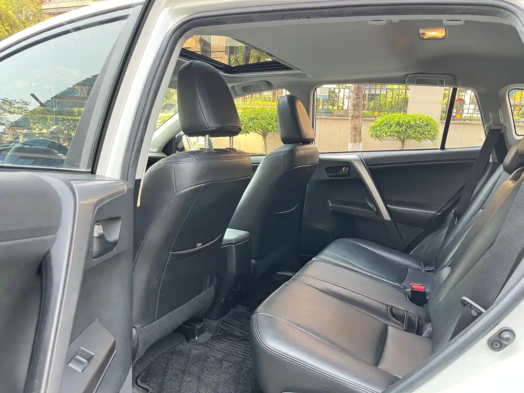 TOYOTA RAV4 RONGFANG