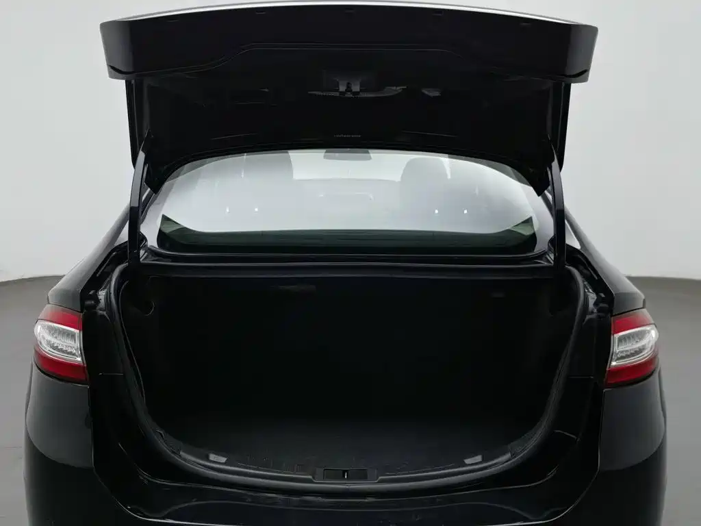Ford Mondeo — миниатюра 16