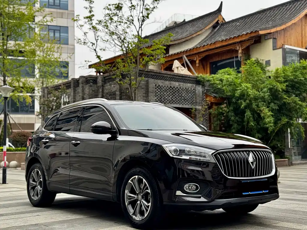 Borgward BX7 — миниатюра 3