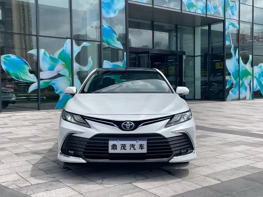 Toyota Camry — миниатюра 2