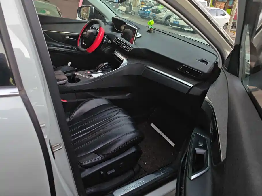 Peugeot 4008 — миниатюра 8