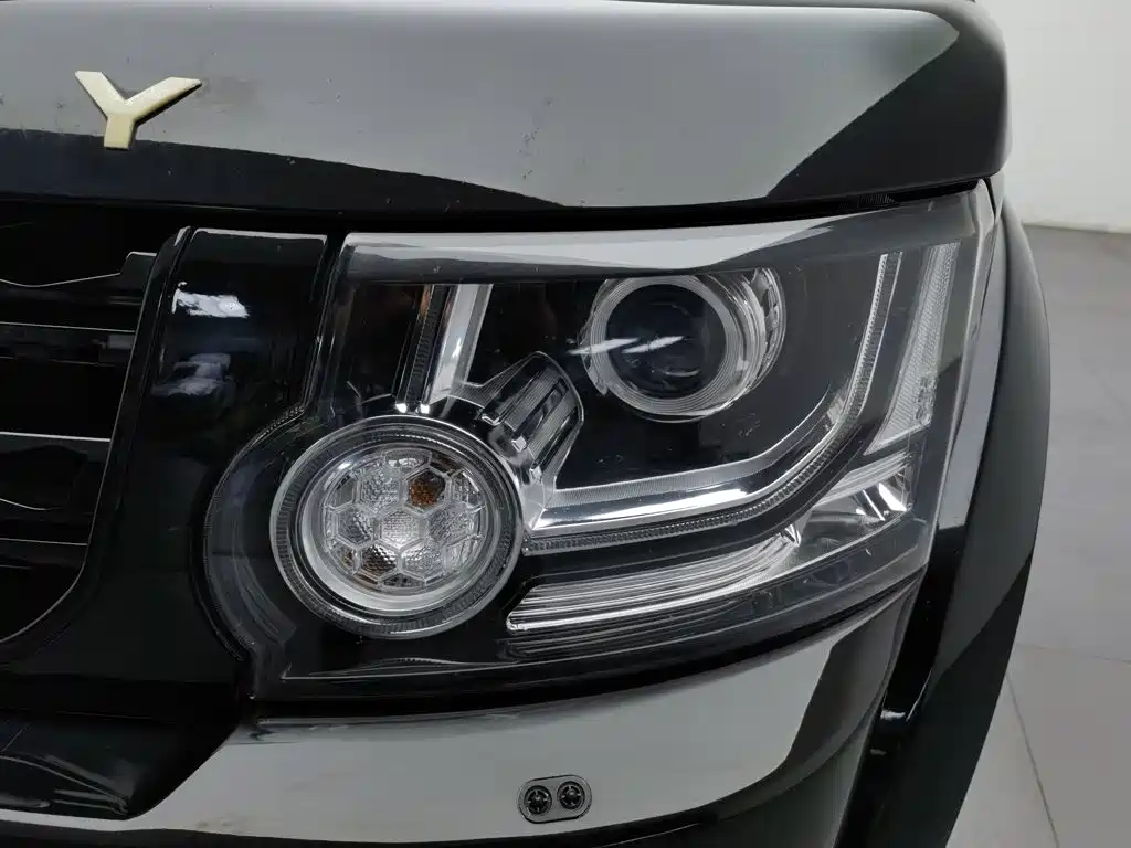 Land Rover Discovery — миниатюра 7