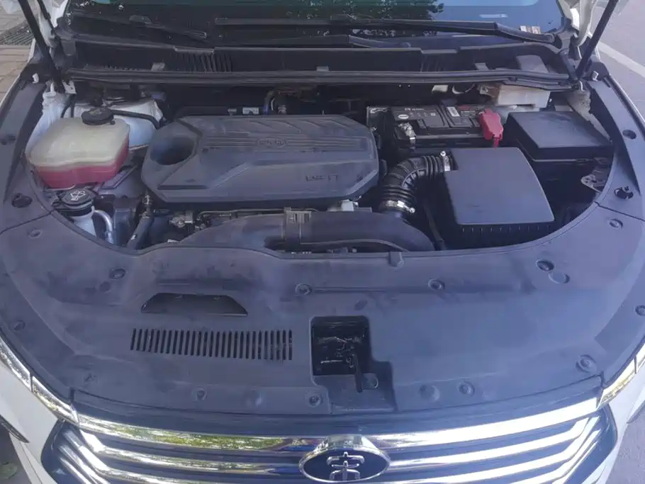 BYD MAX — миниатюра 10
