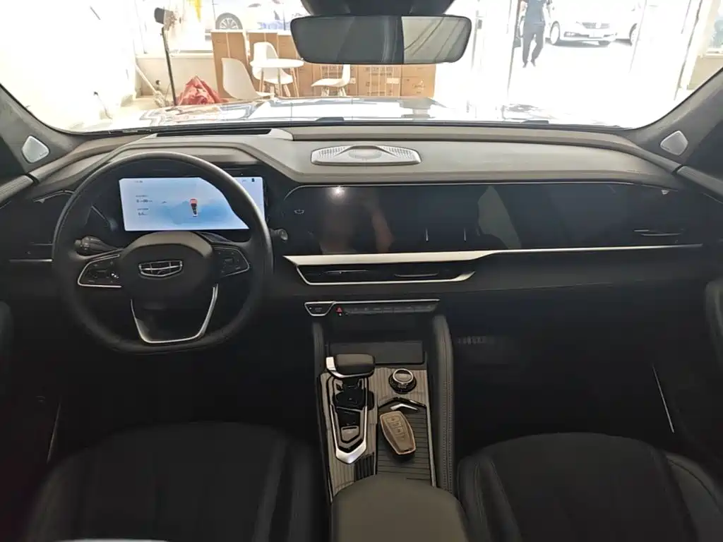 Geely Xingyue L — миниатюра 10