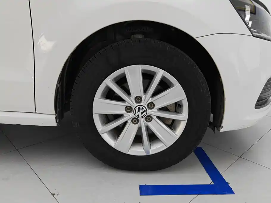 Volkswagen Polo — миниатюра 6